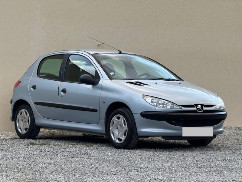 PEUGEOT 206 XR PRESENCE 206 1.9D XT 70 CV 2003 248 000KM