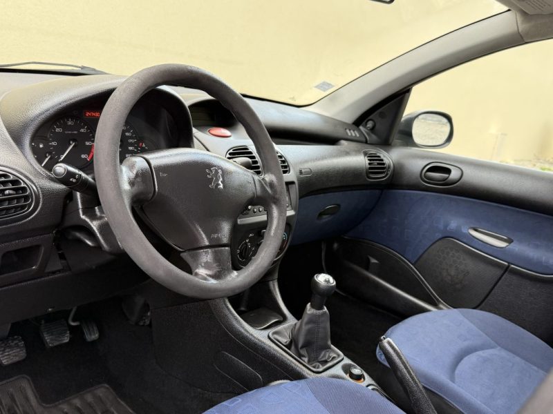 PEUGEOT 206 XR PRESENCE 206 1.9D XT 70 CV 2003 248 000KM