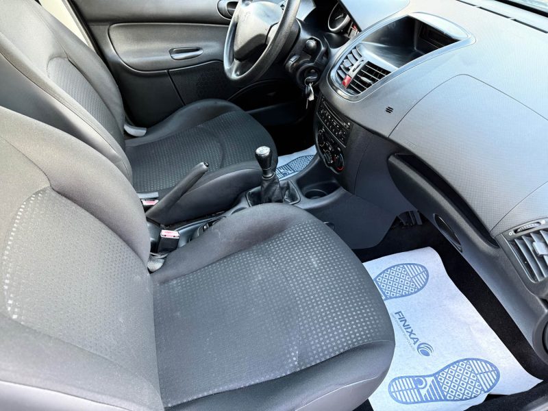 PEUGEOT 206+ 1.4 HDI 70CH BLUE LION ACCESS