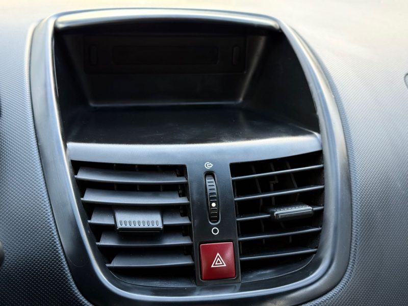 PEUGEOT 206+ 1.4 HDI 70CH BLUE LION ACCESS