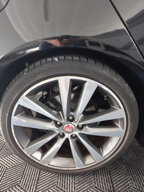 JAGUAR JAGUAR XE 2.0 180 Cv PORTFOLIO - CAMERA AVANT ET ARRIERE - GPS - CUIR - CARPLAY - AUDIO MERIDIAN  2015