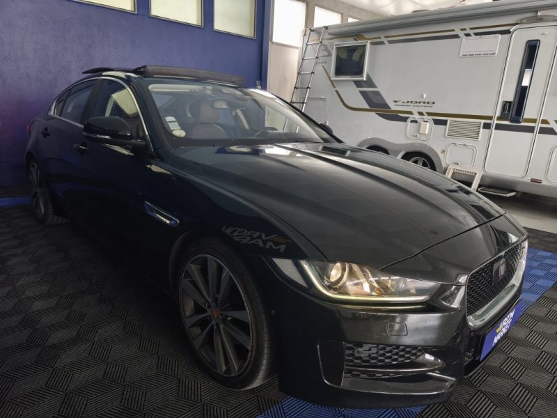 JAGUAR JAGUAR XE 2.0 180 Cv PORTFOLIO - CAMERA AVANT ET ARRIERE - GPS - CUIR - CARPLAY - AUDIO MERIDIAN  2015