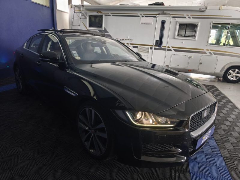 JAGUAR JAGUAR XE 2.0 180 Cv PORTFOLIO - CAMERA AVANT ET ARRIERE - GPS - CUIR - CARPLAY - AUDIO MERIDIAN  2015