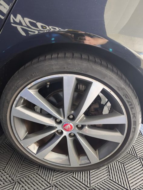 JAGUAR JAGUAR XE 2.0 180 Cv PORTFOLIO - CAMERA AVANT ET ARRIERE - GPS - CUIR - CARPLAY - AUDIO MERIDIAN  2015