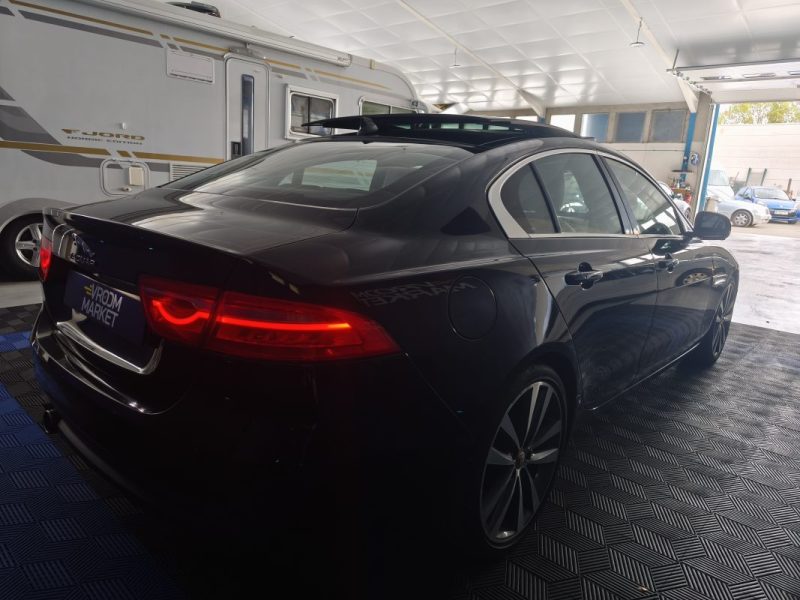 JAGUAR JAGUAR XE 2.0 180 Cv PORTFOLIO - CAMERA AVANT ET ARRIERE - GPS - CUIR - CARPLAY - AUDIO MERIDIAN  2015