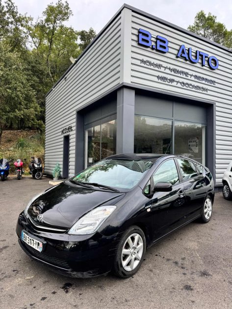 TOYOTA PRIUS 1.5 VVT-i HYBRIDE LINEA SOL