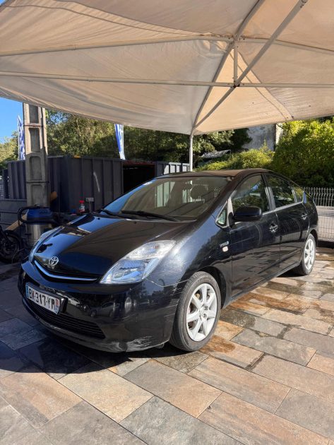 TOYOTA PRIUS 1.5 VVT-i HYBRIDE LINEA SOL