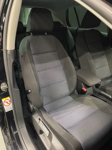 VOLKSWAGEN GOLF 2011