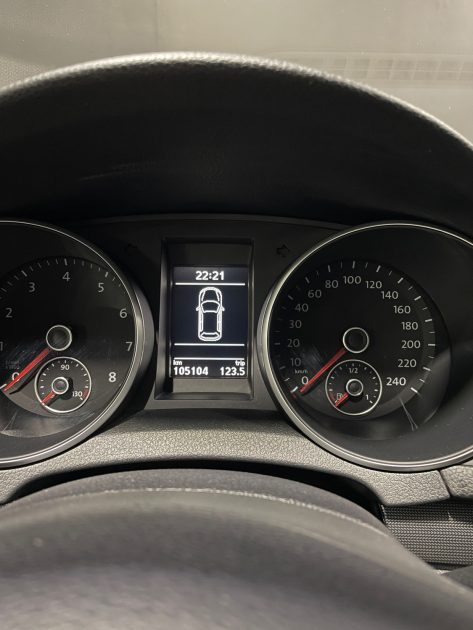 VOLKSWAGEN GOLF 2011