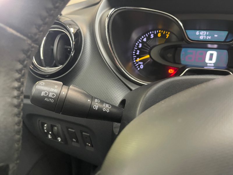RENAULT CAPTUR SEULEMENT 61000KMS 0.9 TCE 90 ENERGY INTENS ECO2 GARANTIE 12 MOIS