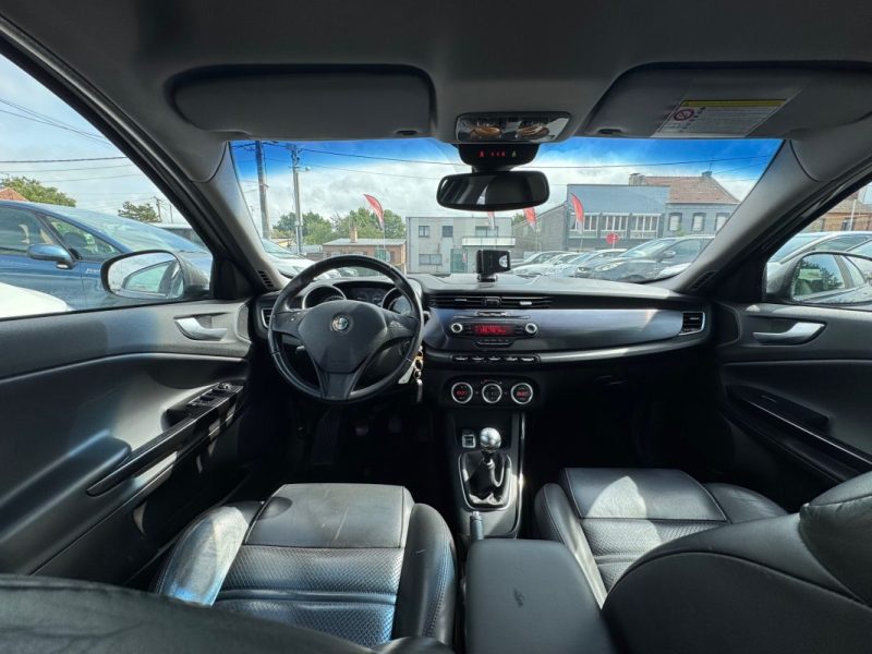 ALFA ROMEO  GIUILIETTA  1.6 JTDM 105 CV ET 6CV FISCAUX 