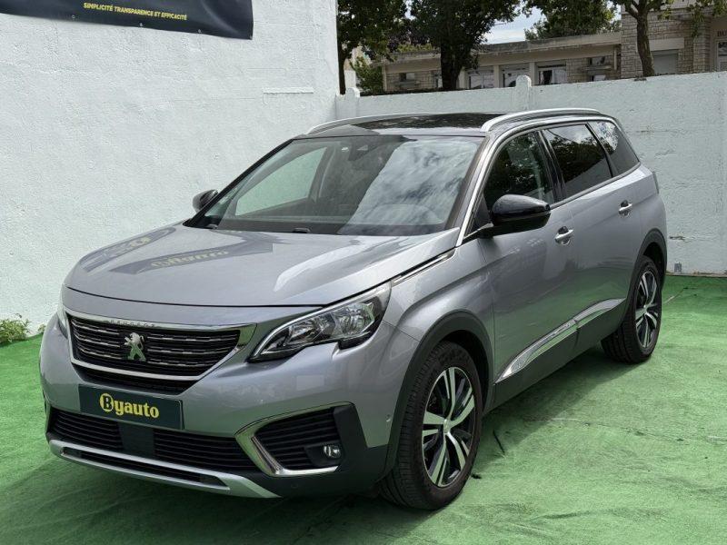 PEUGEOT 5008 2019