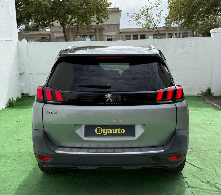 PEUGEOT 5008 2019