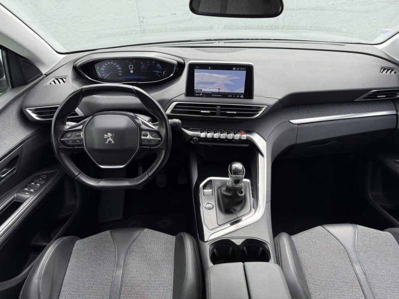 PEUGEOT 5008 2019