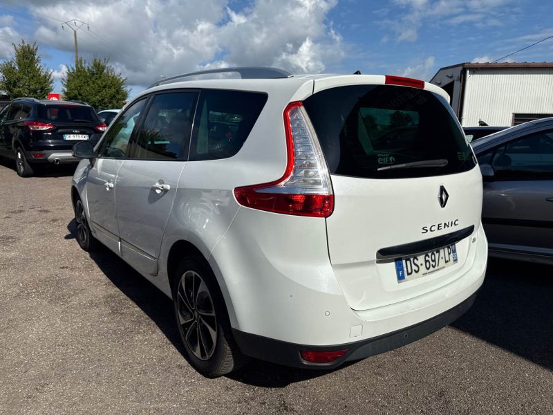 RENAULT GRAND SCENIC  2015