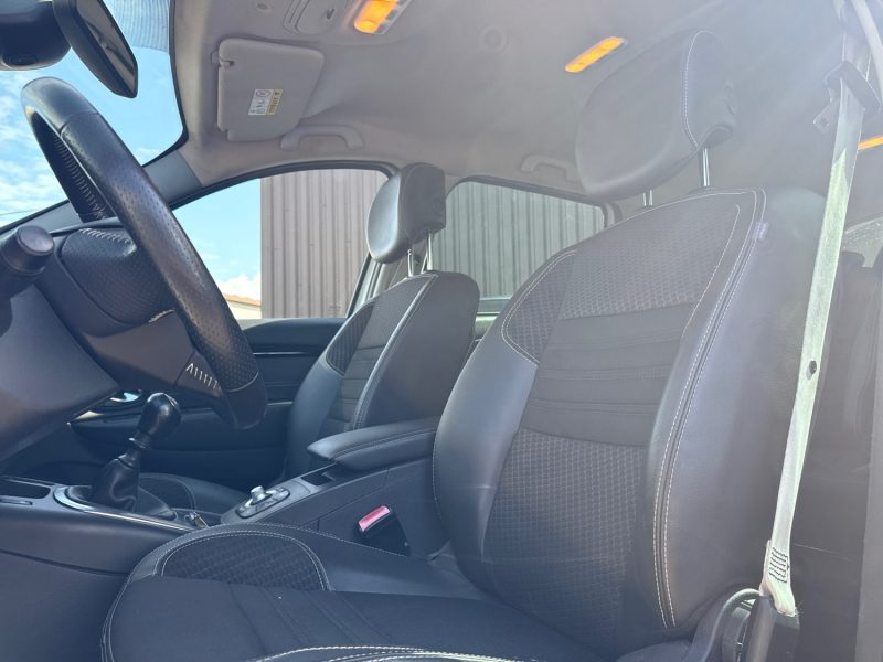 RENAULT GRAND SCENIC  2015