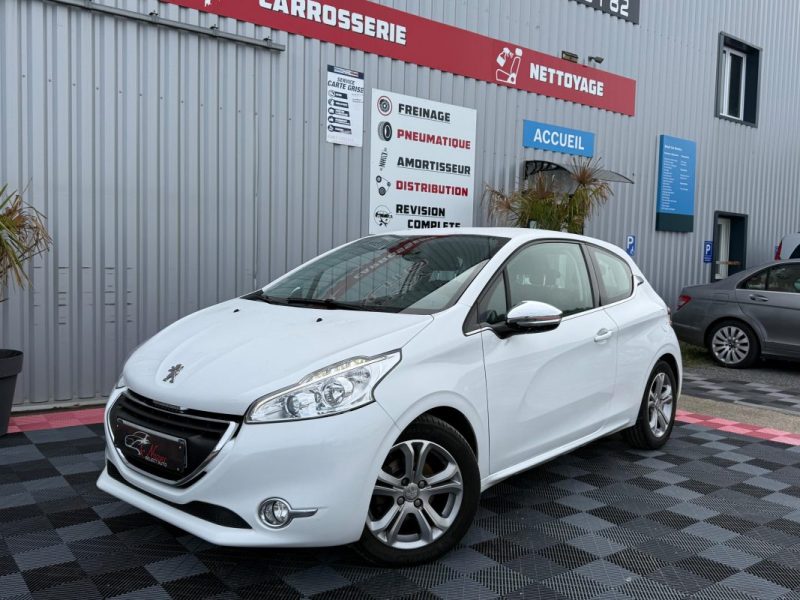 PEUGEOT 208 1.6 e-HDi allure 3p GARANTIE 12 MOIS