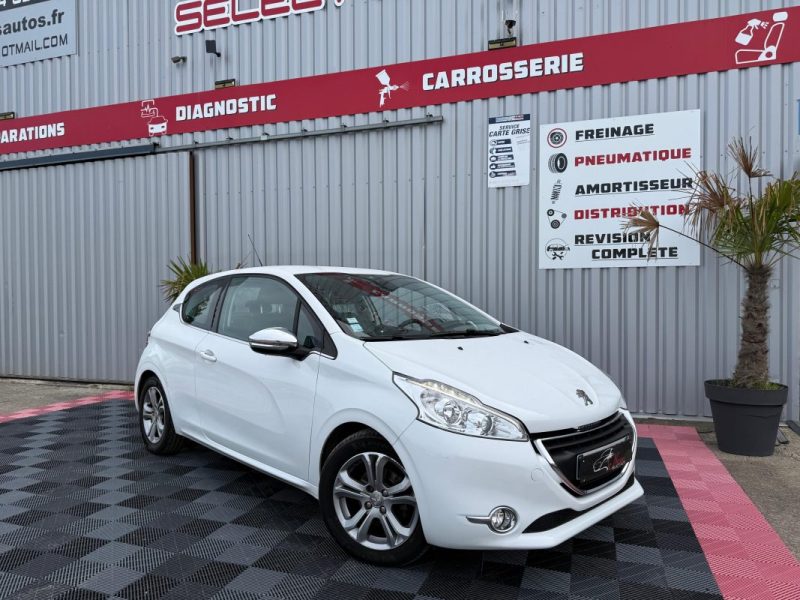 PEUGEOT 208 1.6 e-HDi allure 3p GARANTIE 12 MOIS