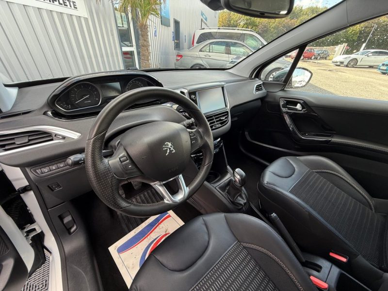 PEUGEOT 208 1.6 e-HDi allure 3p GARANTIE 12 MOIS