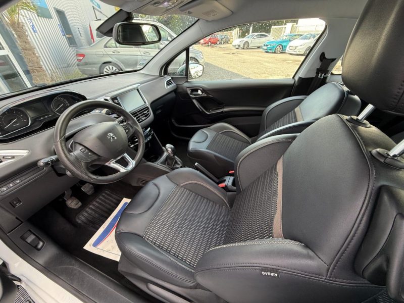 PEUGEOT 208 1.6 e-HDi allure 3p GARANTIE 12 MOIS