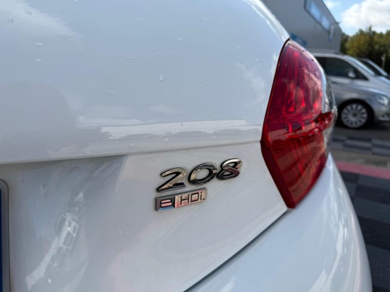 PEUGEOT 208 1.6 e-HDi allure 3p GARANTIE 12 MOIS