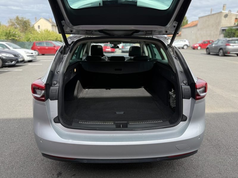 OPEL INSIGNIA SPORTS TOURER 2019 Innovation Business BVA