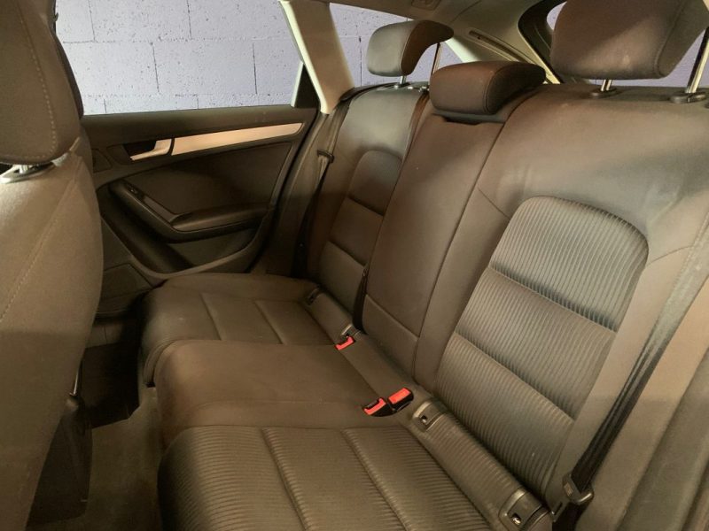 AUDI A4 AVANT 2.0 TDI 177ch Ambiente QUATTRO STronic7-Toit ouvrant-Cuir