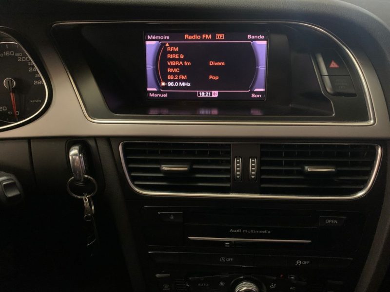 AUDI A4 AVANT 2.0 TDI 177ch Ambiente QUATTRO STronic7-Toit ouvrant-Cuir