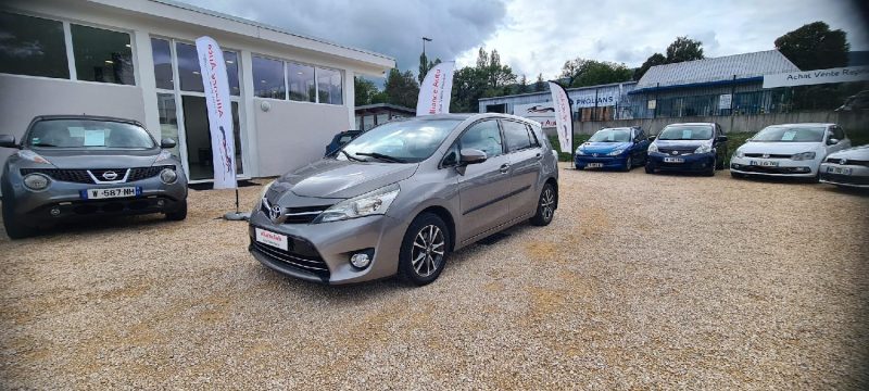 TOYOTA Verso - 111ch diesel