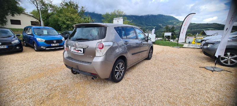 TOYOTA Verso - 111ch diesel
