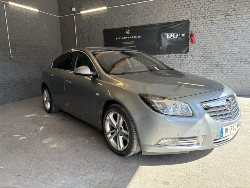 OPEL  INSIGNIA  2011