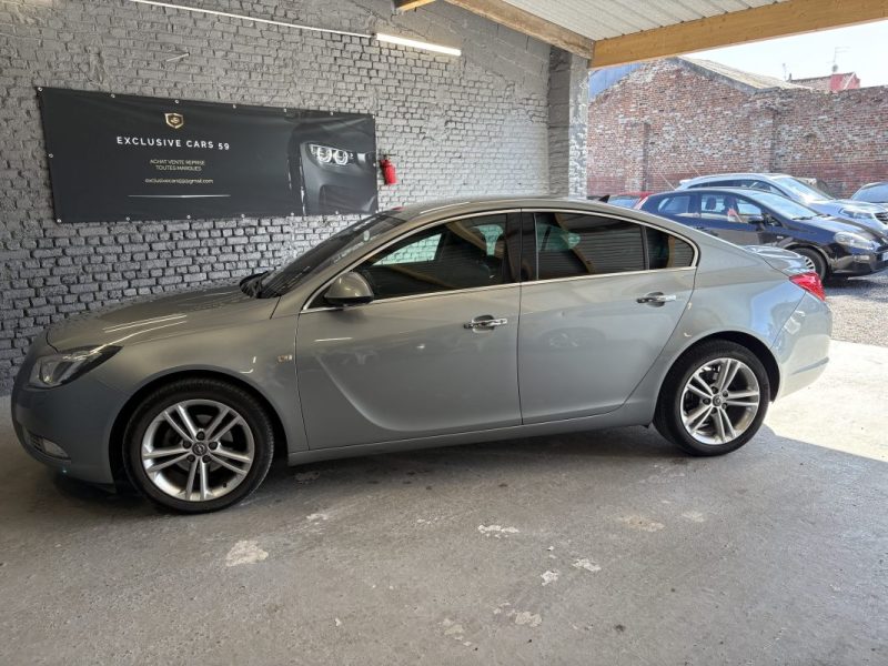 OPEL  INSIGNIA  2011