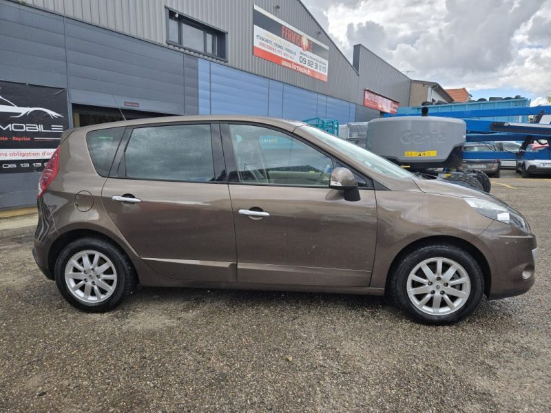 RENAULT MEGANE SCENIC 2010