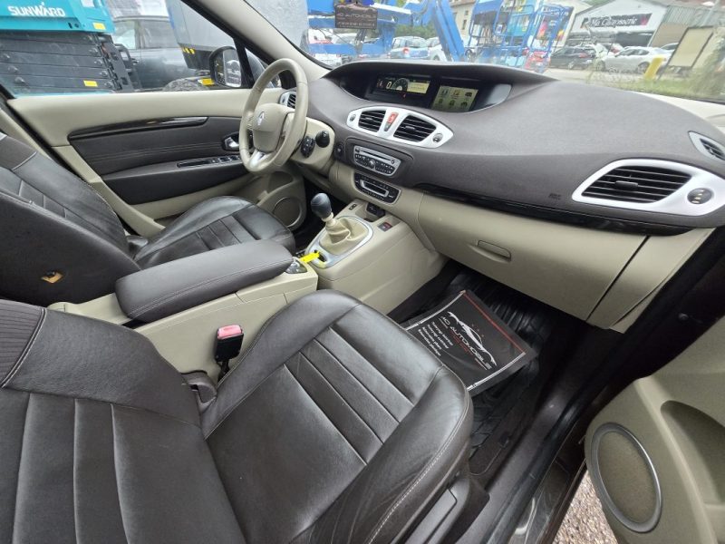 RENAULT MEGANE SCENIC 2010