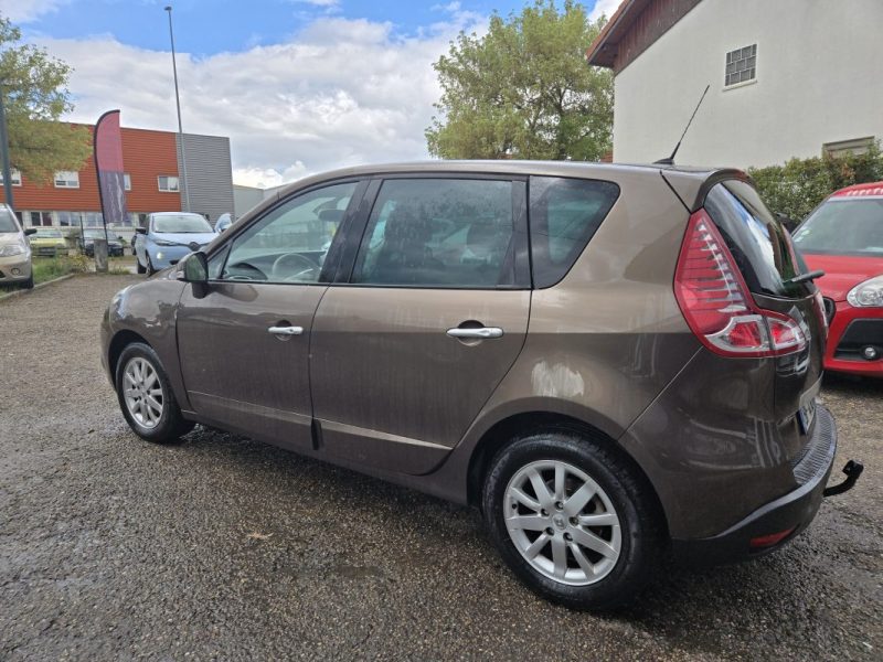 RENAULT MEGANE SCENIC 2010