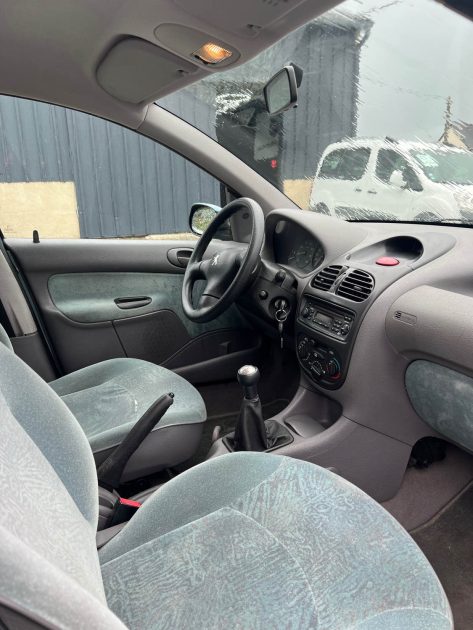 PEUGEOT 206 XR PRESENCE 1.4