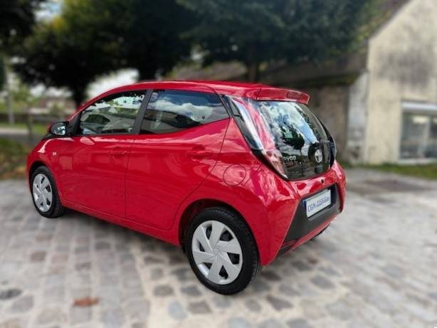 TOYOTA AYGO X-RED  2018