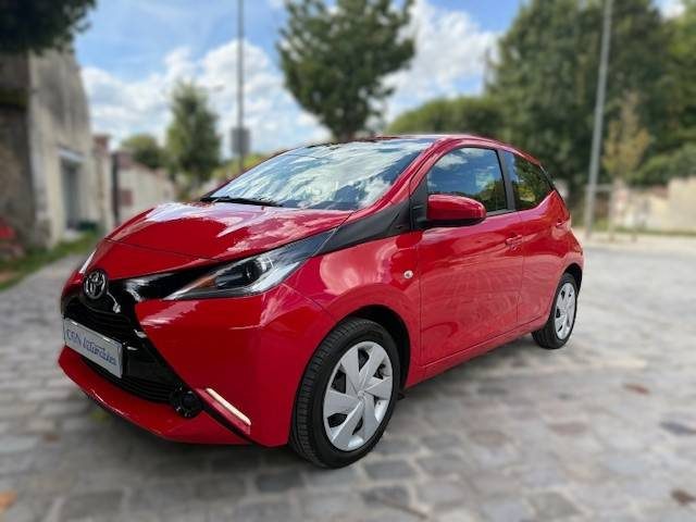 TOYOTA AYGO X-RED  2018