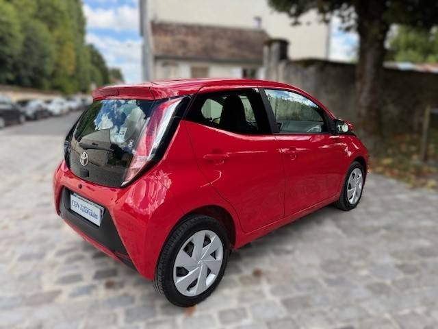 TOYOTA AYGO X-RED  2018