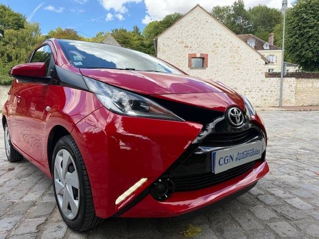 TOYOTA AYGO X-RED  2018