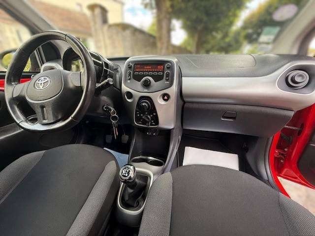 TOYOTA AYGO X-RED  2018