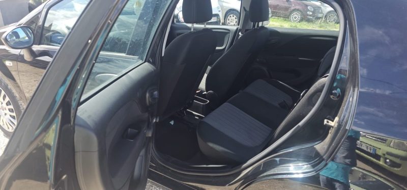 Fiat Punto 1.2 Lounge 1.2i 70CV, 2018- Garantie 3Mois