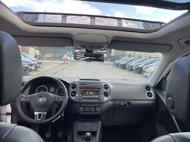 VOLKSWAGEN TIGUAN 2012