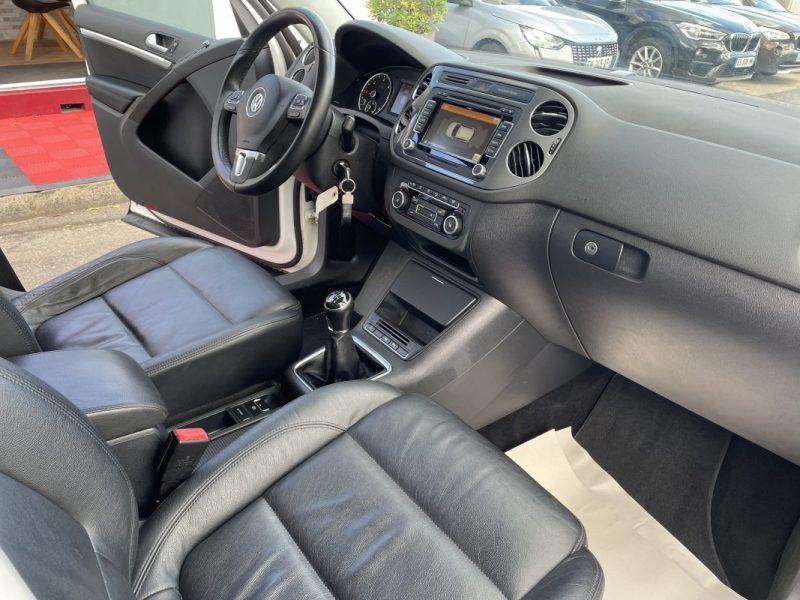 VOLKSWAGEN TIGUAN 2012