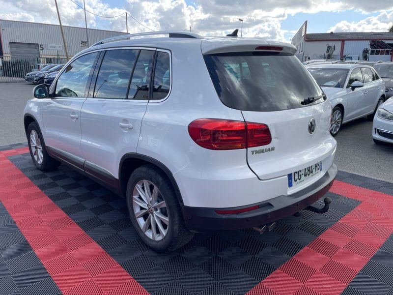 VOLKSWAGEN TIGUAN 2012