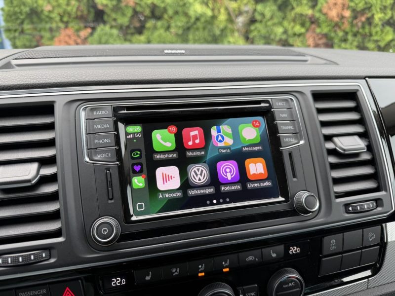 VOLKSWAGEN MULTIVAN 2016