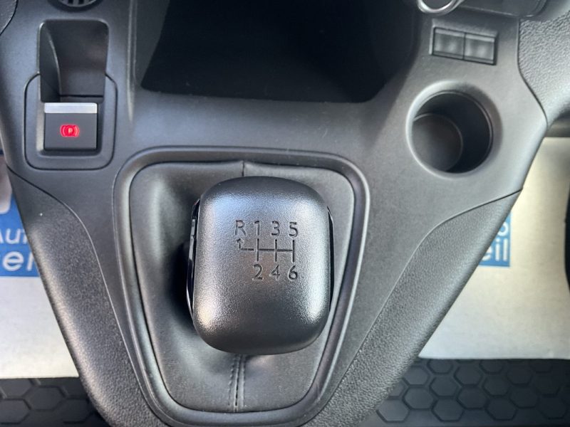 PEUGEOT PARTNER 1,5 BLUE-HDI 100 CV ASPHALTE  *Caméra de recul 
