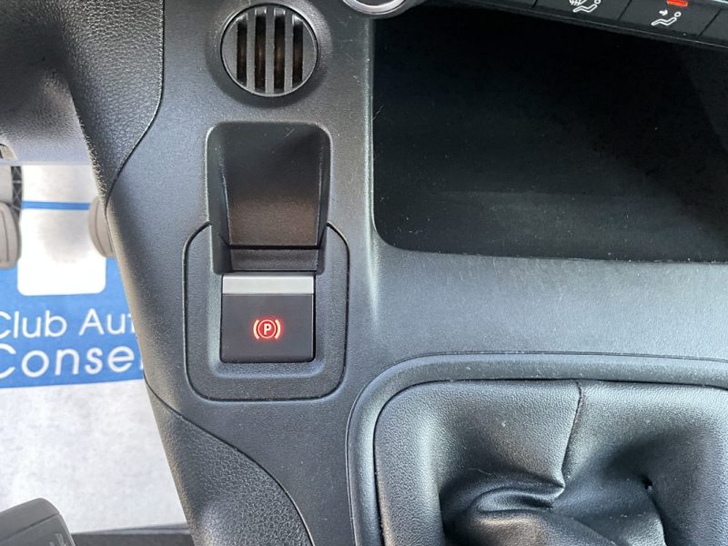 PEUGEOT PARTNER 1,5 BLUE-HDI 100 CV ASPHALTE *Caméra de recul 