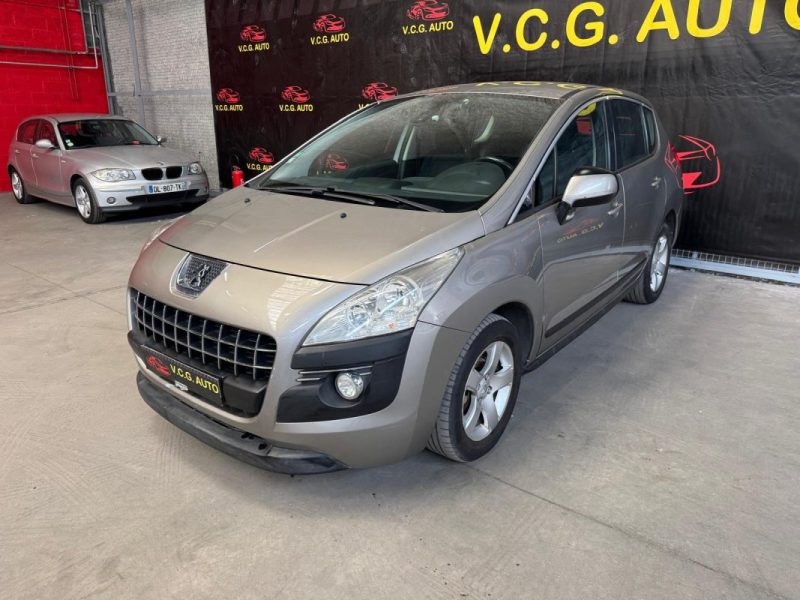 PEUGEOT 3008 1.6 HDi 112 Business Pack 