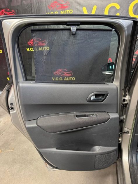 PEUGEOT 3008 1.6 HDi 112 Business Pack 